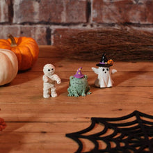 Load image into Gallery viewer, Spooky Cute Resin Ornaments - Various Designs
