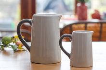 Load image into Gallery viewer, Stunning Decorative Ceramic Hare Print Jugs - Various Sizes
