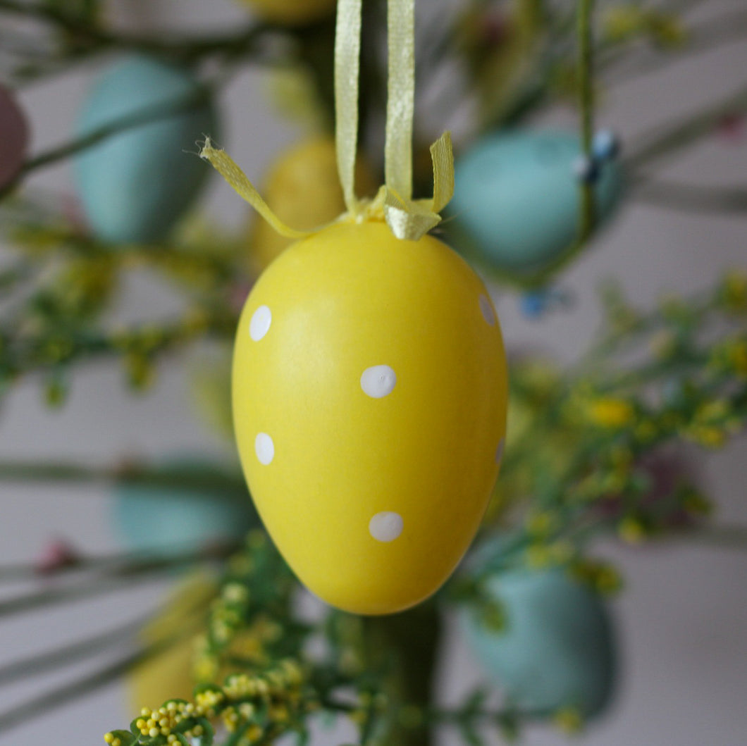 Plastic Yellow Polka Dot Egg
